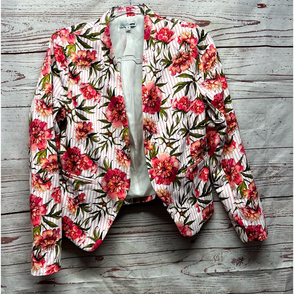 Fashion Nova Floral Blazer Pink & GreenSize Medium